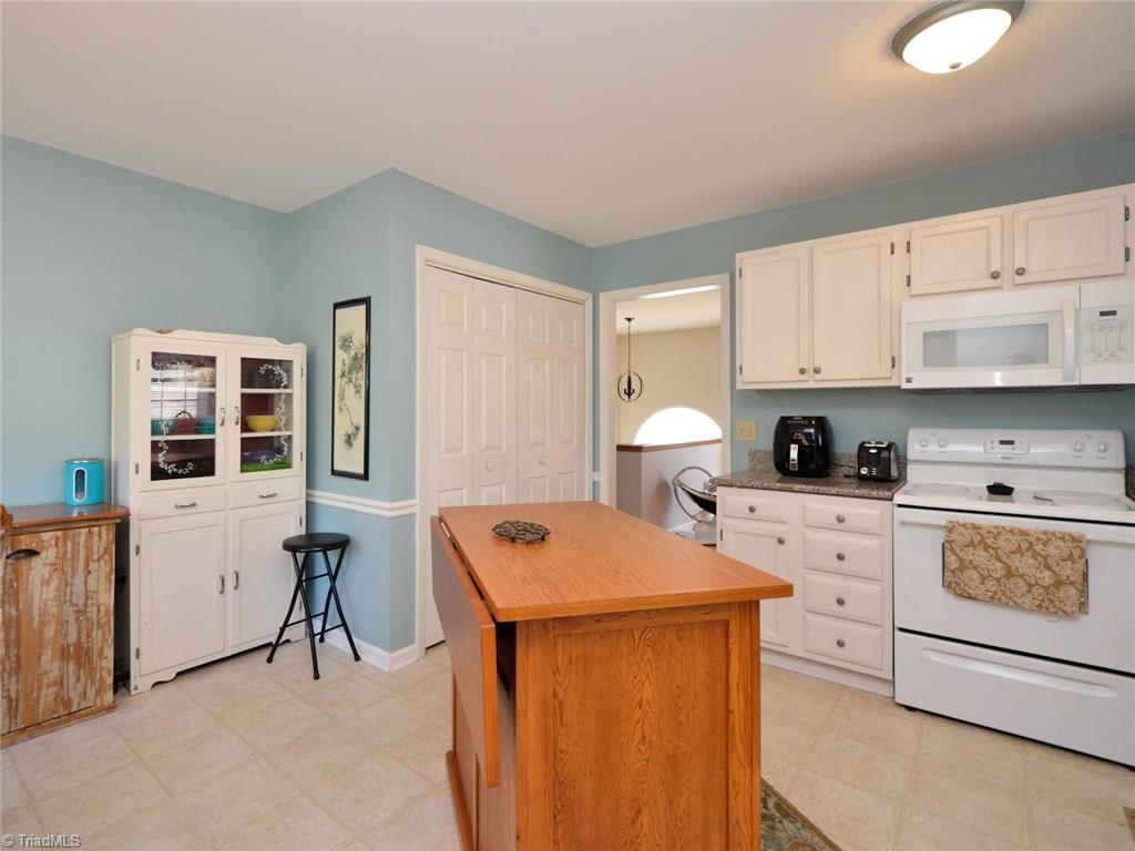 7687 Sedgewick Ridge Road Lewisville, NC 27023 - Photo 8 of 30
