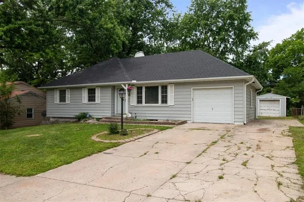 $239,900 | 4216 South Union Avenue, Independence, MO 64055