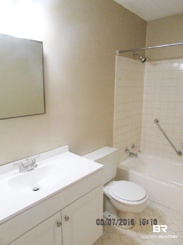 18 South Catherine Street, Unit 16 Mobile, AL 36604 - Photo 10 of 12