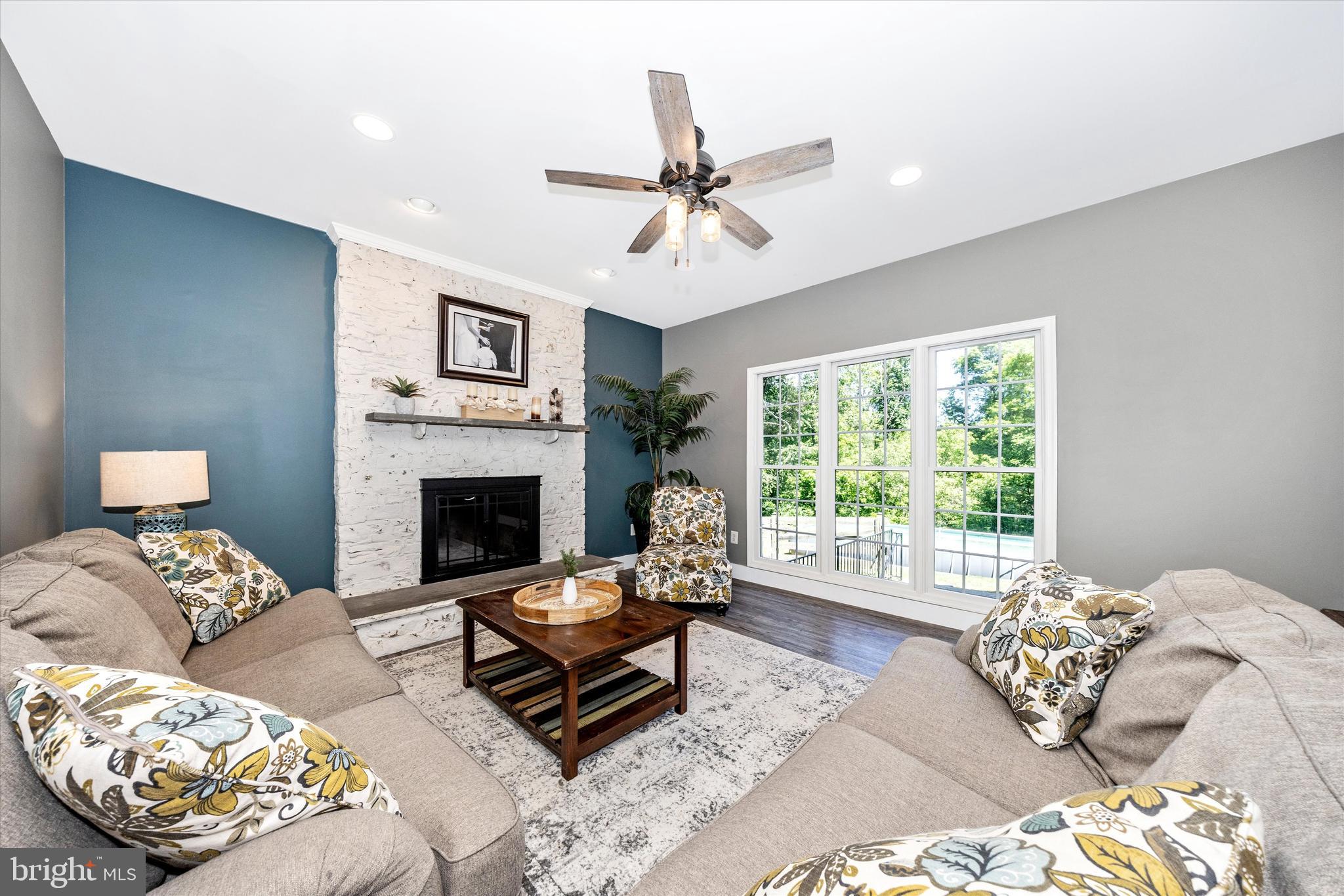 12551 New Windsor Road Union Bridge, MD 21791 - Photo 25 of 60 Living Area