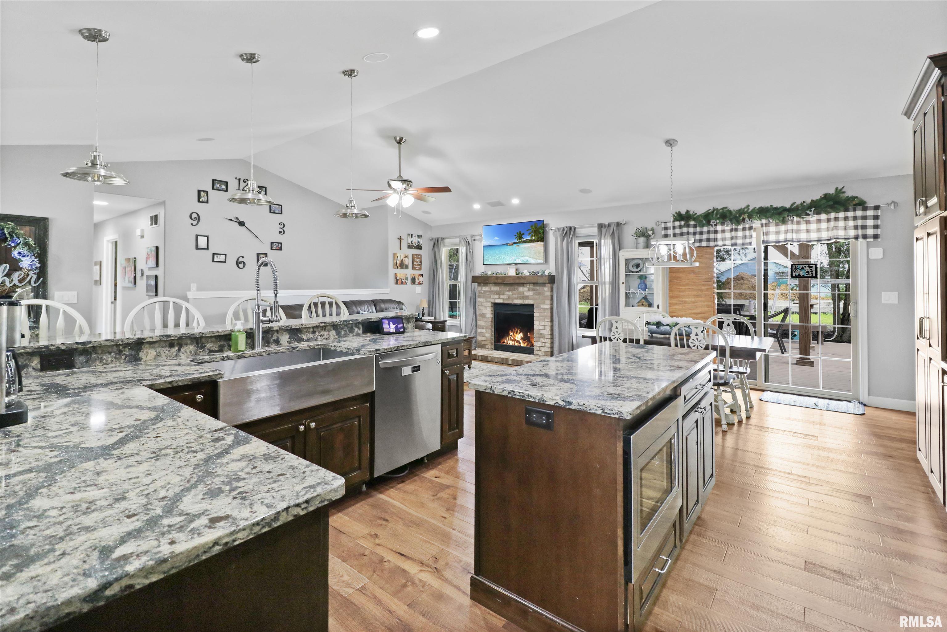 1635 Kingsbury Road Washington, IL 61571 - Photo 16 of 46 Gallery Image 16