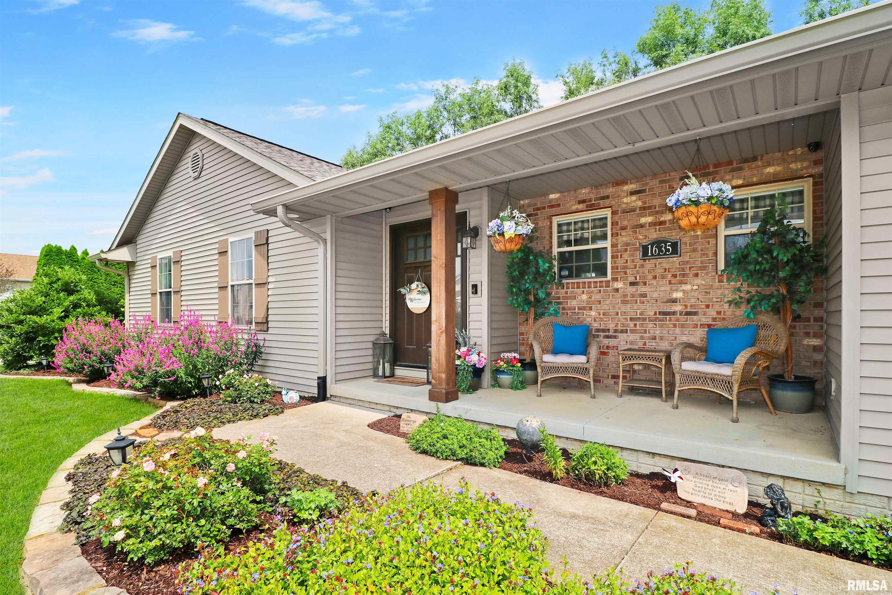 1635 Kingsbury Road Washington, IL 61571 - Photo 8 of 46 Gallery Image 8