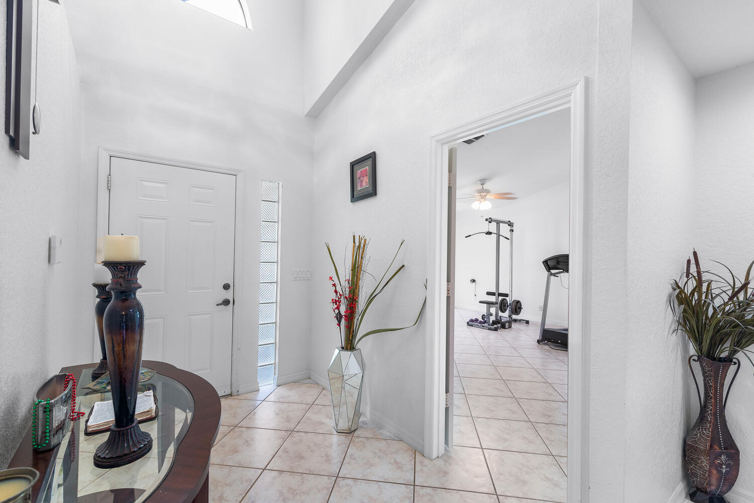 514 Southeast Cliff Road Port St. Lucie, FL 34984 - Photo 6 of 35 514 SE Cliff Rd-large-006-005-DSC0024-15