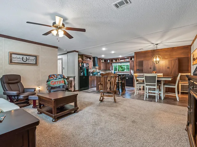 $299,000 | 11075 Woodville Highway, Tallahassee, FL 32305