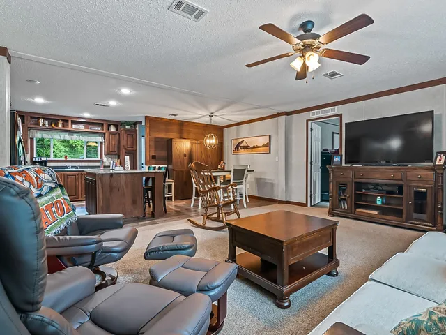 $299,000 | 11075 Woodville Highway, Tallahassee, FL 32305