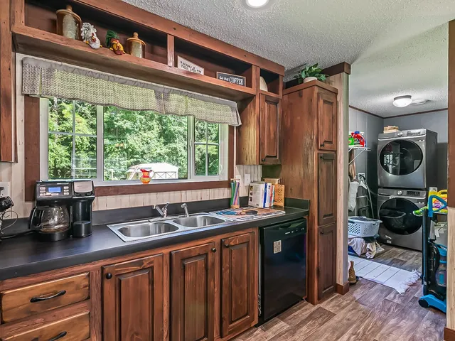 $299,000 | 11075 Woodville Highway, Tallahassee, FL 32305