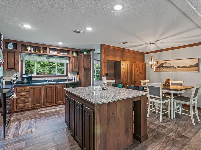 $299,000 | 11075 Woodville Highway, Tallahassee, FL 32305