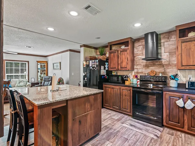 $299,000 | 11075 Woodville Highway, Tallahassee, FL 32305