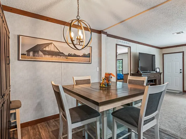 $299,000 | 11075 Woodville Highway, Tallahassee, FL 32305