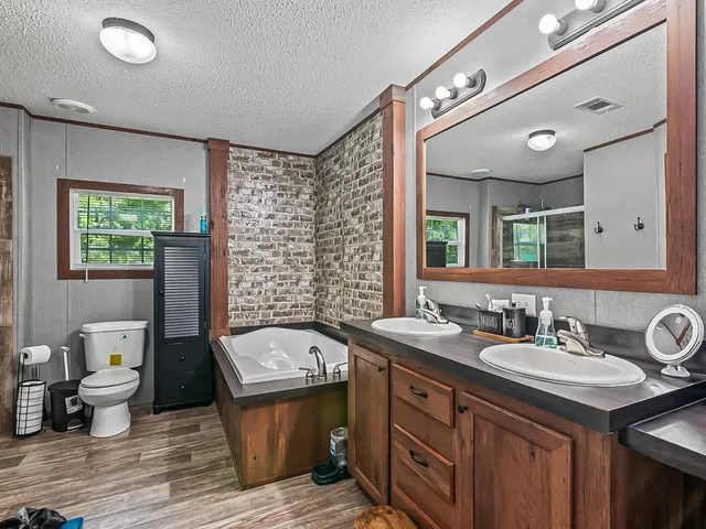 $299,000 | 11075 Woodville Highway, Tallahassee, FL 32305