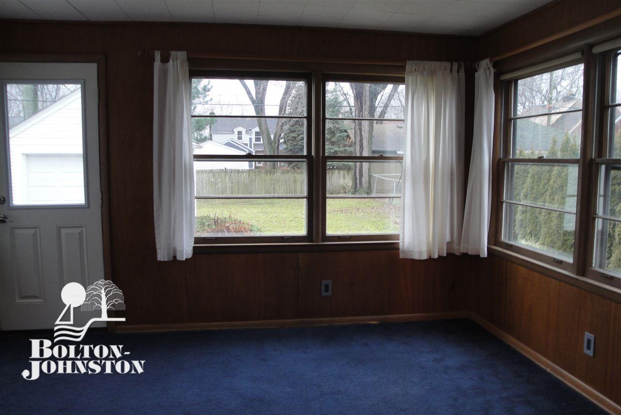 375 Kerby Road Grosse Pointe, MI 48236 - Photo 11 of 15 Family Room