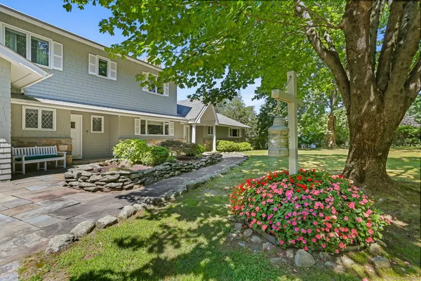 $1,625,000 | 132 Merrimac Drive, Trumbull, CT 06611