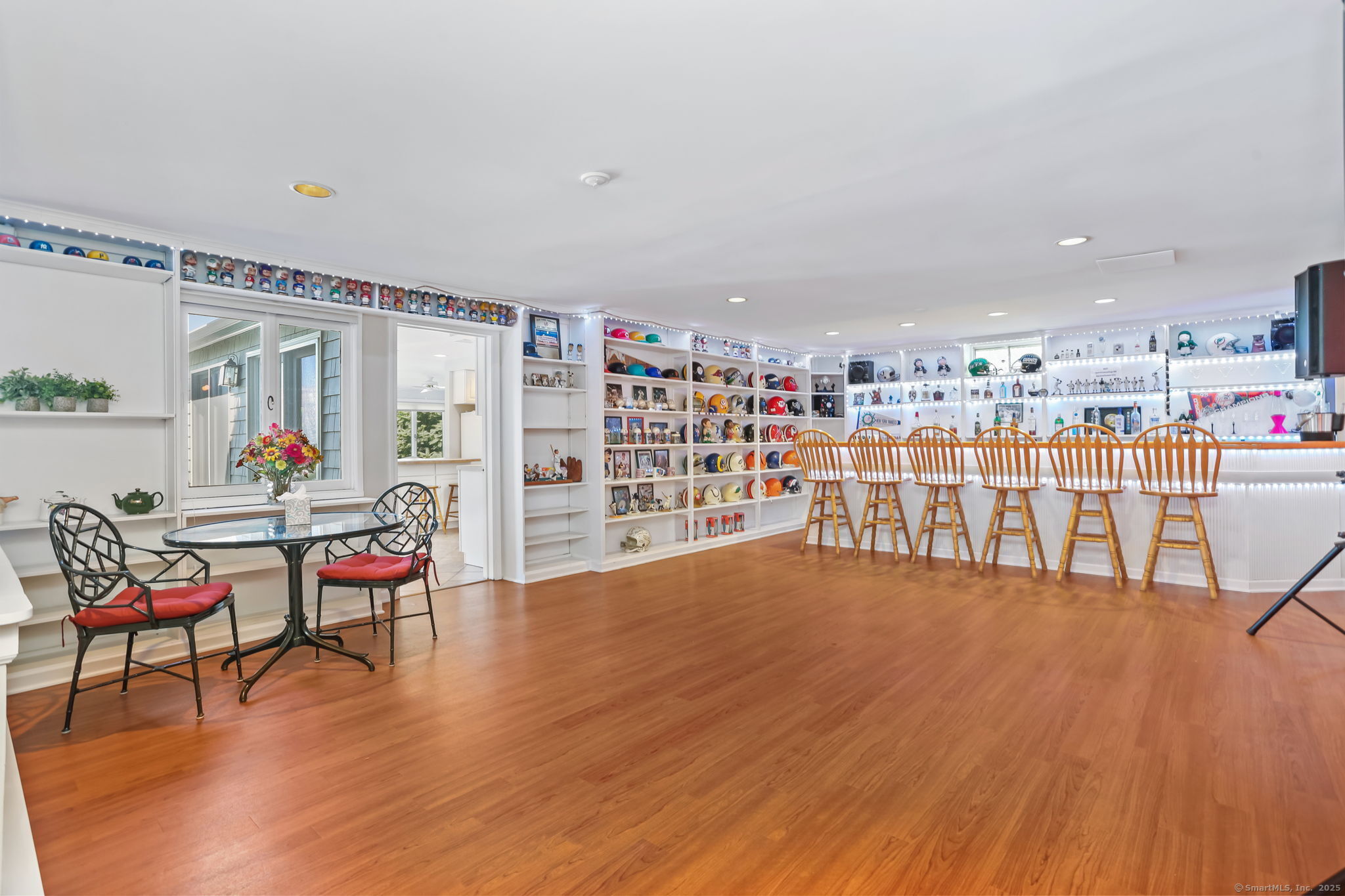 132 Merrimac Drive Trumbull, CT 06611 - Photo 28 of 40 Lower Level Wet Bar / Entertainment Area