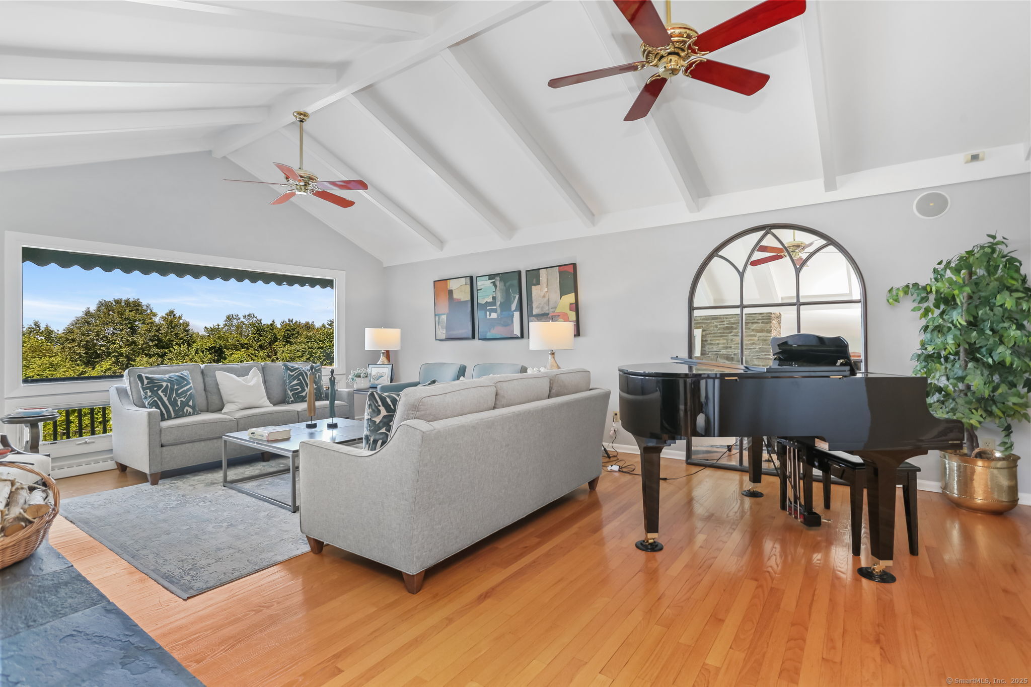 132 Merrimac Drive Trumbull, CT 06611 - Photo 6 of 40 Main Level Living Room