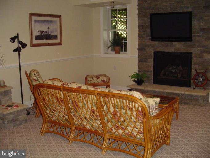 12224 Jerusalem Road Kingsville, MD 21087 - Photo 11 of 30 Family Room