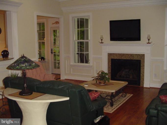 12224 Jerusalem Road Kingsville, MD 21087 - Photo 5 of 30 Living Room