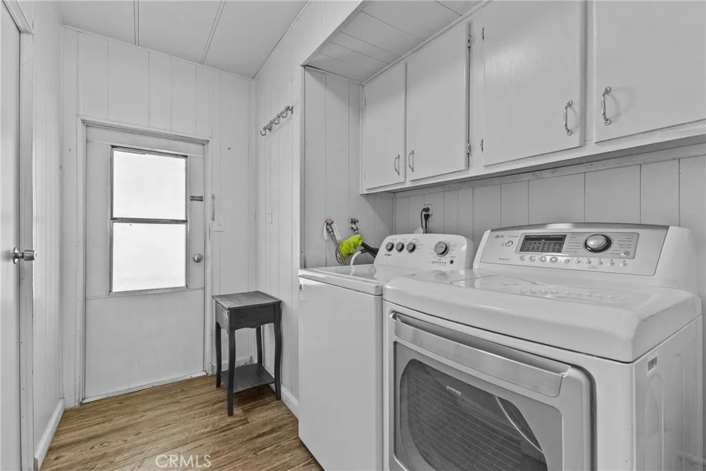 4000 Pierce Street, Unit 132 Riverside, CA 92505 - Photo 27 of 43 Laundry room