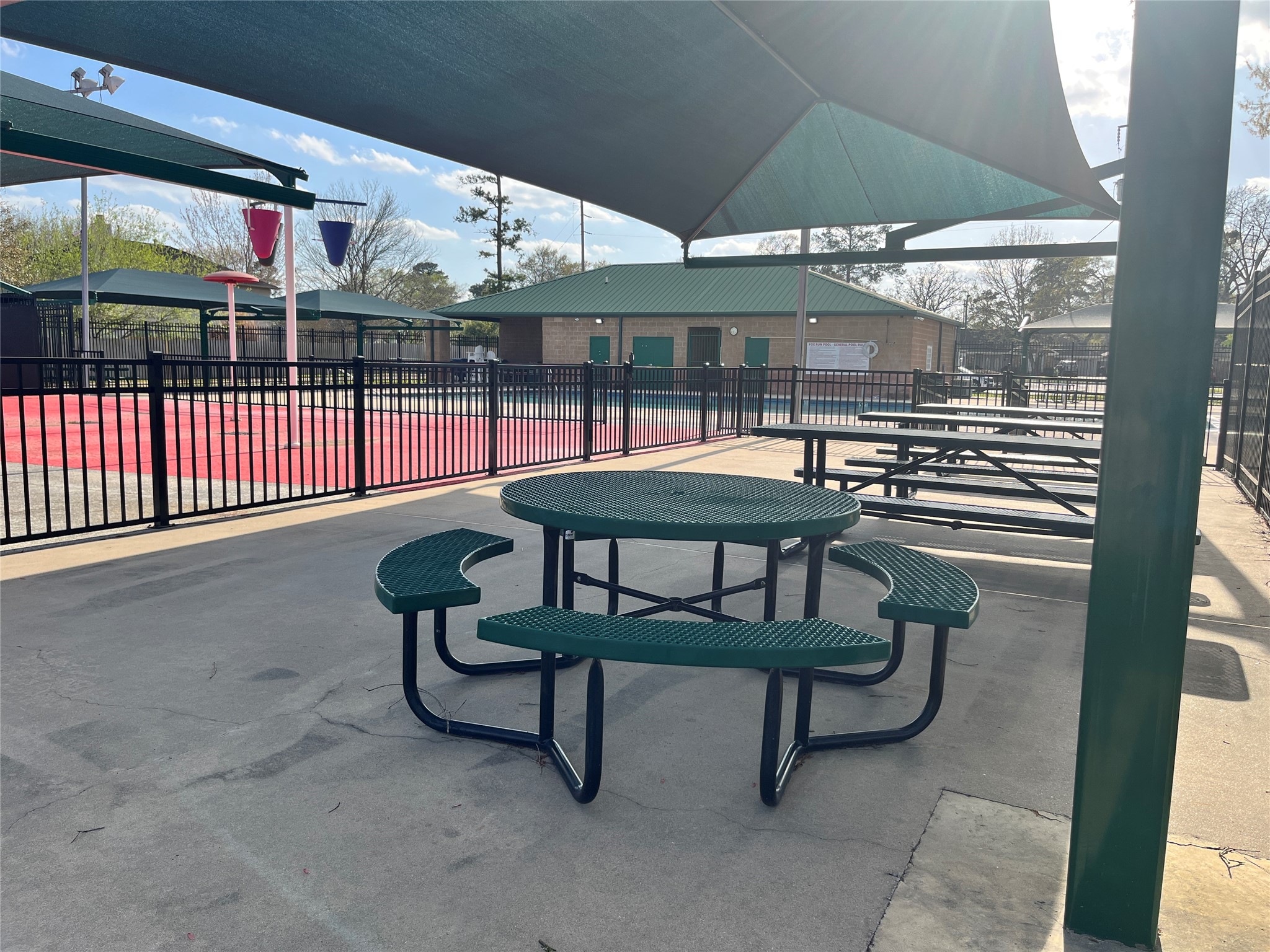 28723 Sedgefield Street Spring, TX 77386 - Photo 19 of 33 a view of a chairs and table in the roof deck