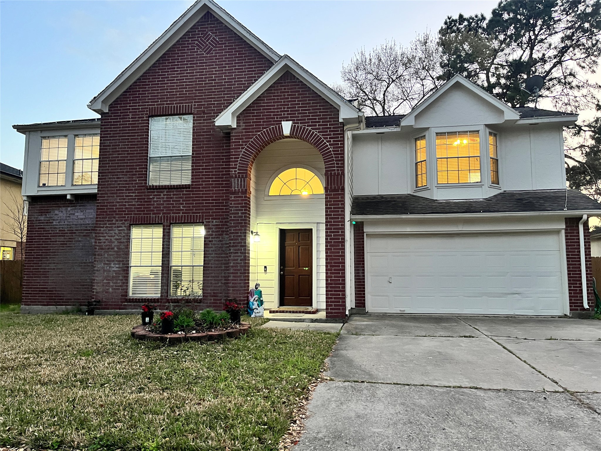 28723 Sedgefield Street Spring, TX 77386 - Photo 2 of 33 a front view of house with yard and entertaining space