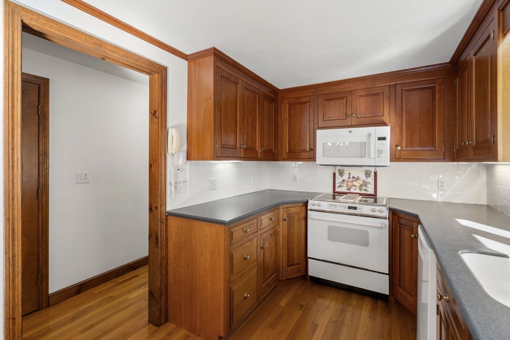 52-54 Wells Park Road Sturbridge, MA 01566 - Photo 13 of 39