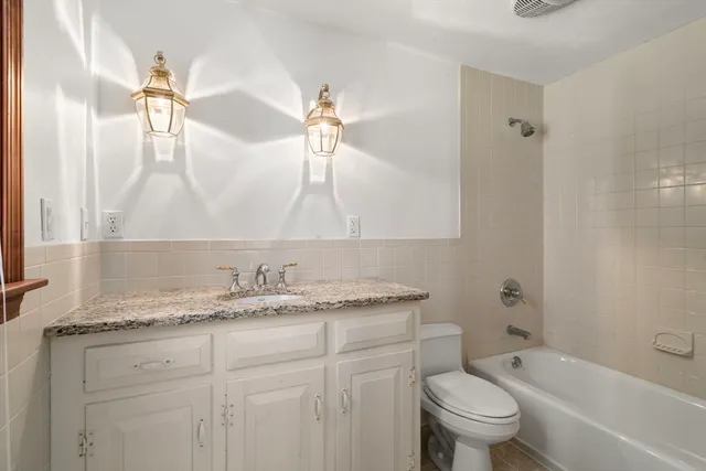 $715,000 | 52-54 Wells Park Road, Sturbridge, MA 01566