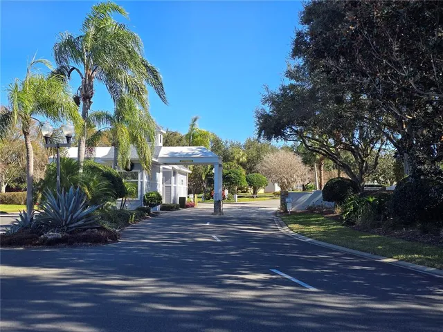 $369,900 | 3370 St Lucia Court, Tavares, FL 32778