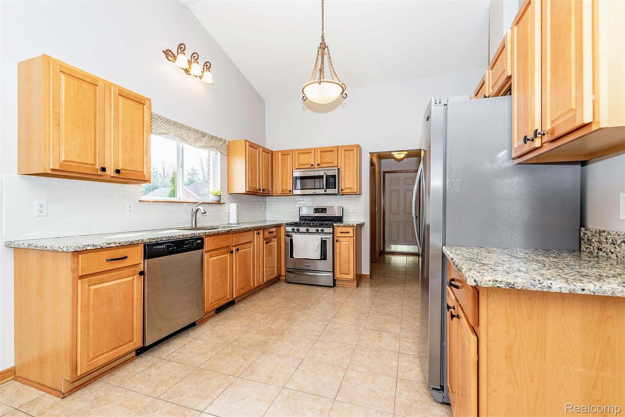 51432 Rivard Road New Baltimore, MI 48047 - Photo 17 of 57 DSC_7979.jpg