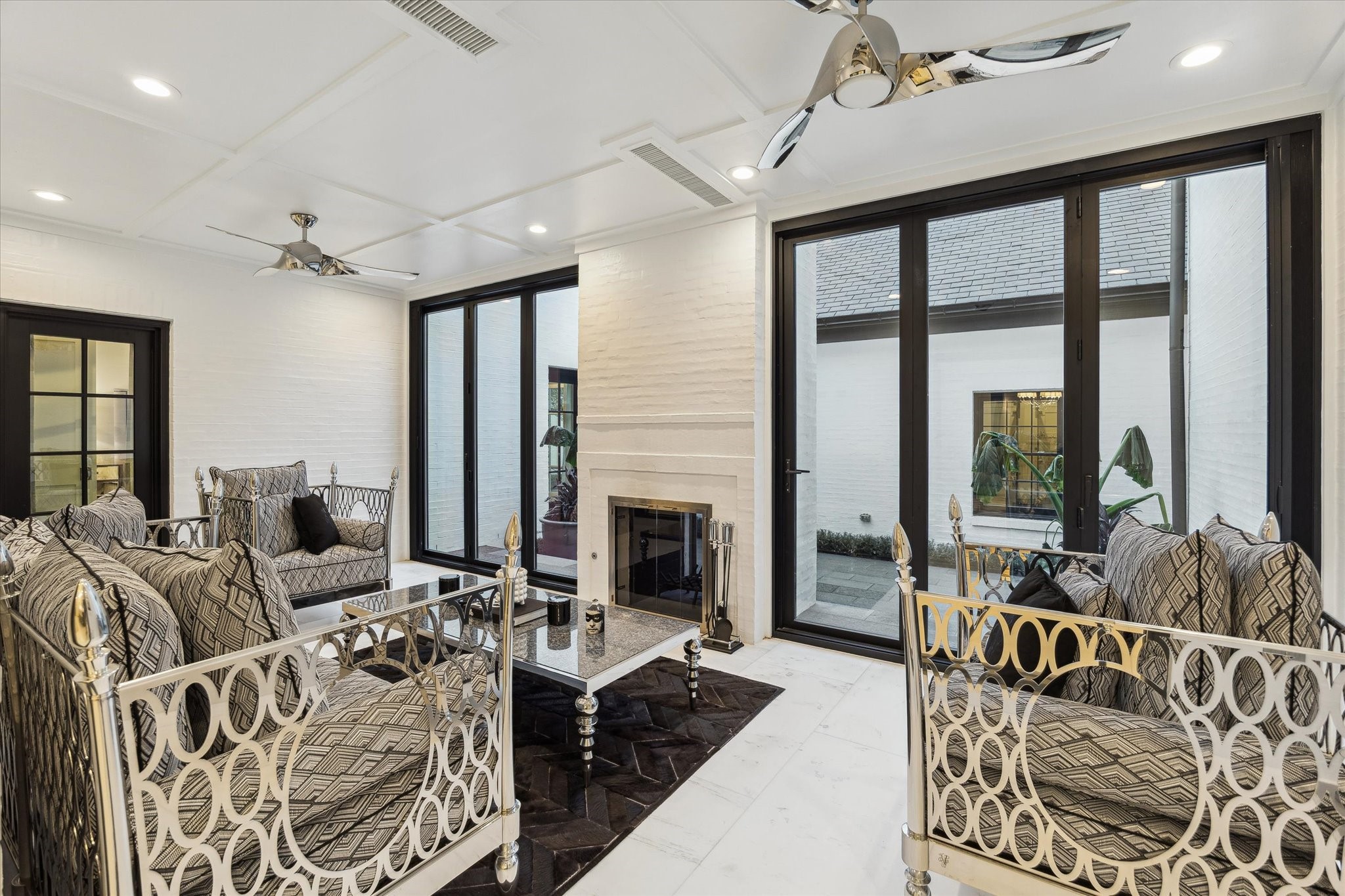 1702 South Boulevard Houston, TX 77098 - Photo 12 of 33