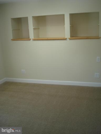 3716 South Kemper Road Arlington, VA 22206 - Photo 7 of 9 Master Bedroom