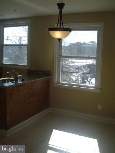 3716 South Kemper Road Arlington, VA 22206 - Photo 9 of 9 Kitchen/Dining Room