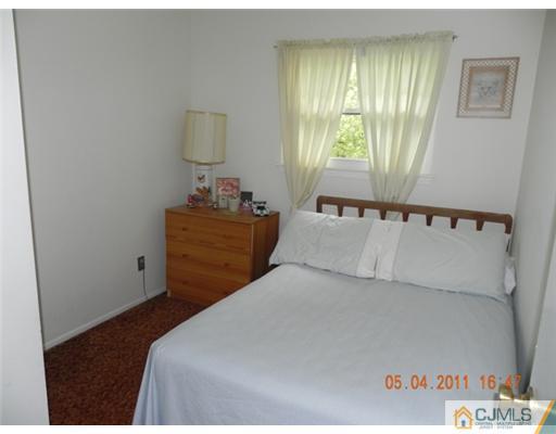 3 Winslow Road Edison, NJ 08837 - Photo 7 of 14 Gallery Image 7