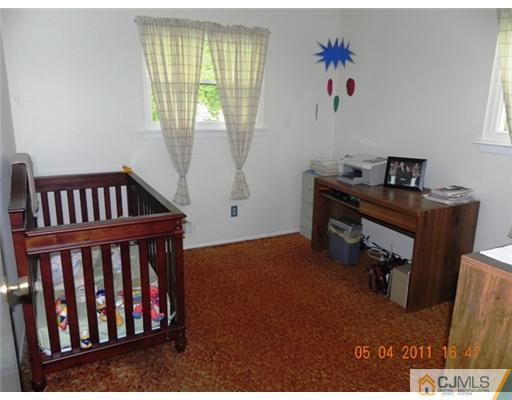 3 Winslow Road Edison, NJ 08837 - Photo 8 of 14 Gallery Image 8