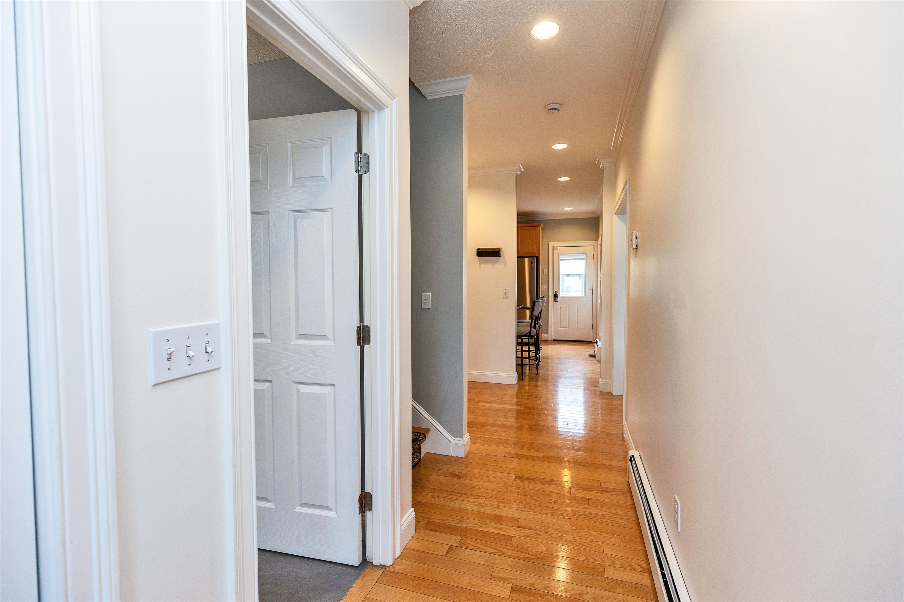 2246 Elm Street Manchester, NH 03104 - Photo 16 of 40