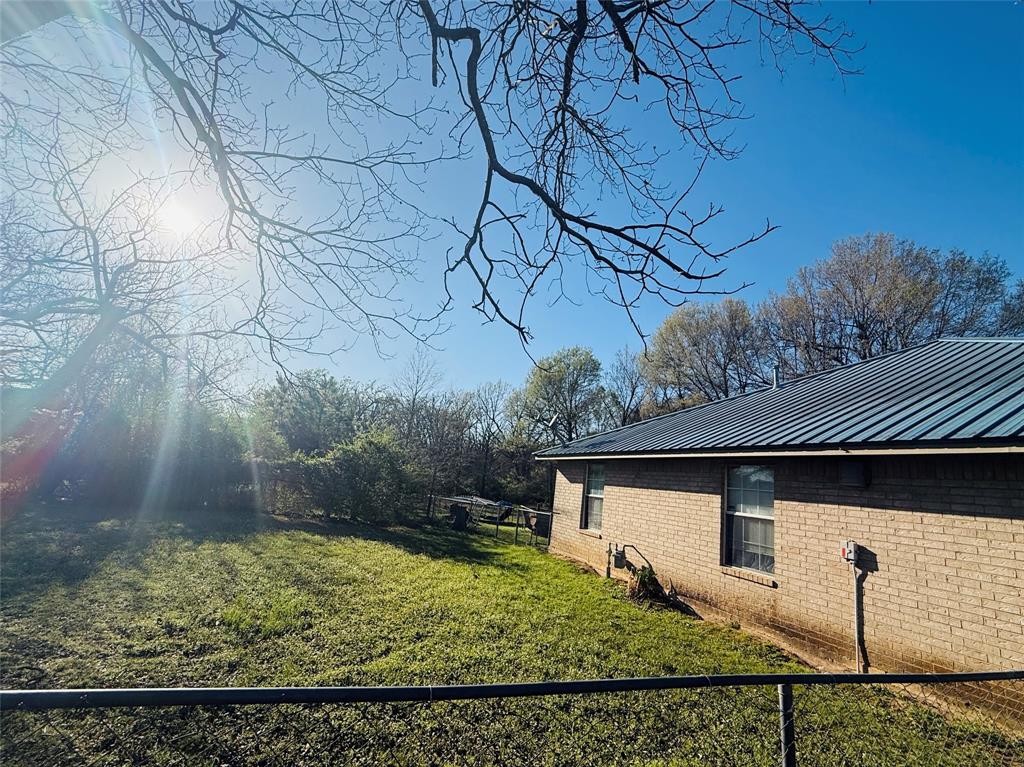 735 Anderson Road Reno, TX 75462 - Photo 2 of 21