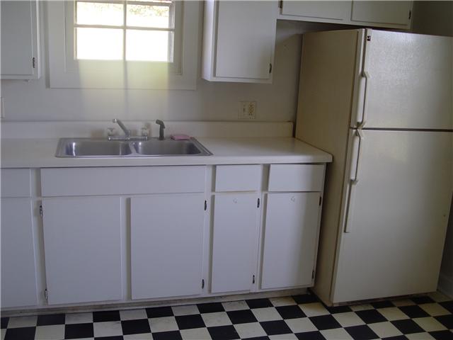 1284 Webb Road Lewisburg, TN 37091 - Photo 4 of 12 Gallery Image 4