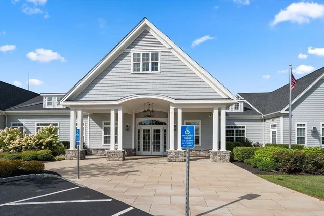 $1,075,000 | 3 Jameson Drive, Unit 3, Millis, MA 02054