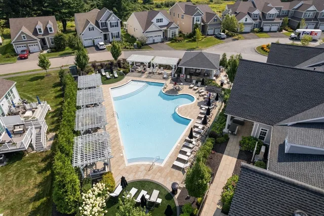 $1,075,000 | 3 Jameson Drive, Unit 3, Millis, MA 02054