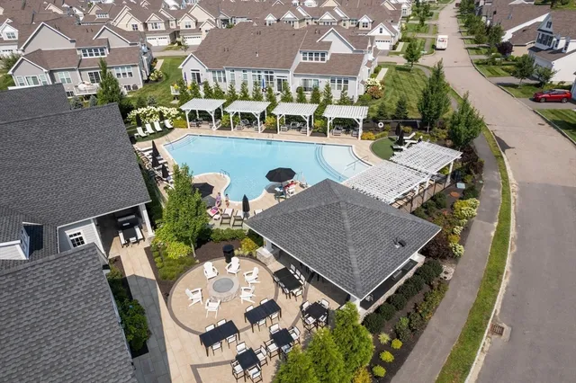 $1,075,000 | 3 Jameson Drive, Unit 3, Millis, MA 02054