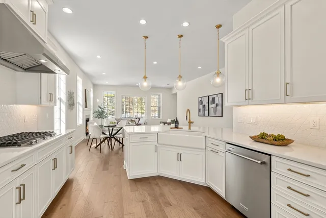 $1,075,000 | 3 Jameson Drive, Unit 3, Millis, MA 02054