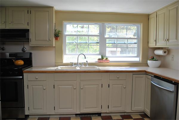 16 Division Road Dartmouth, MA 02747 - Photo 10 of 21 Gallery Image 10