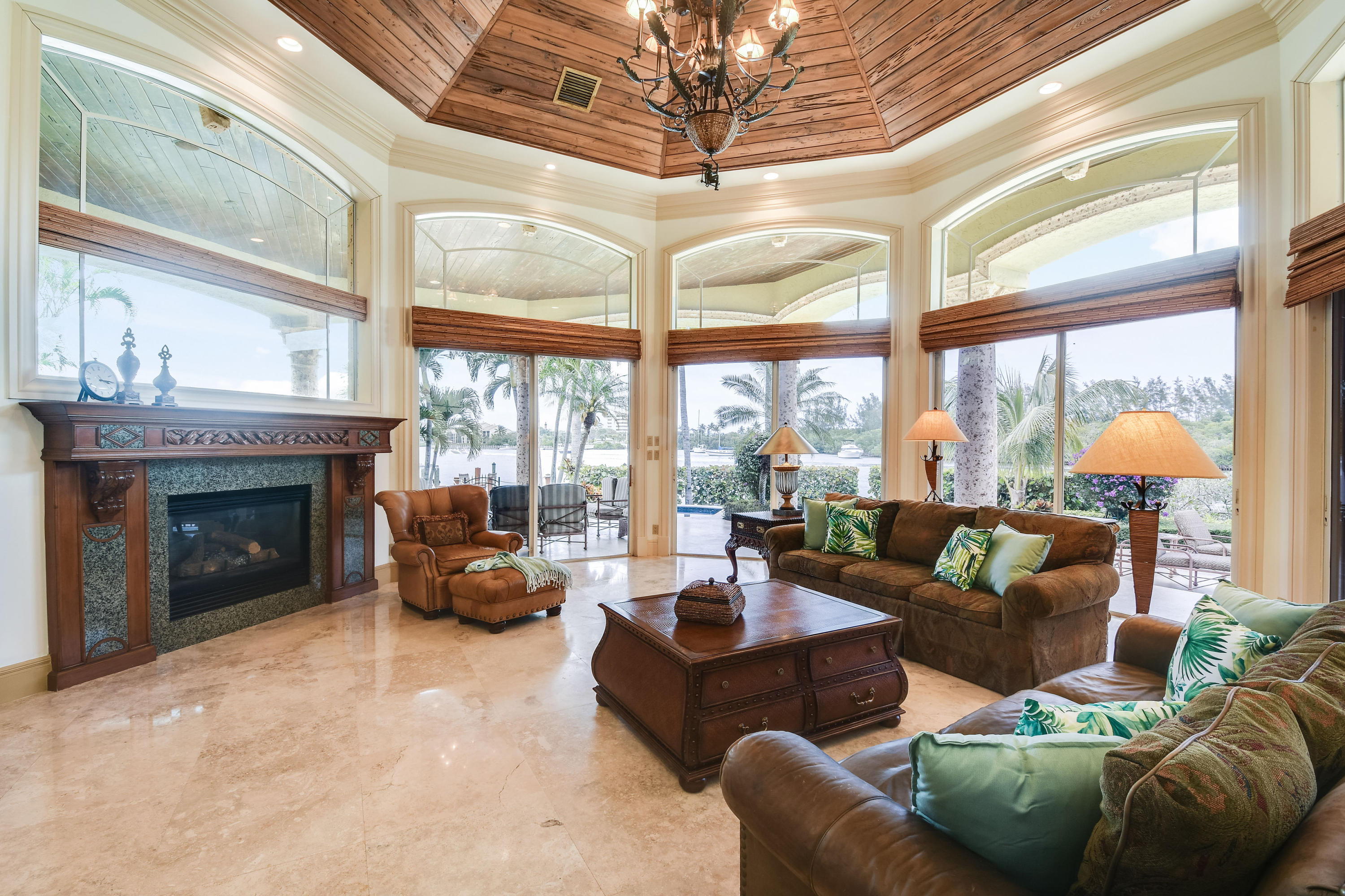 403 Old Jupiter Beach Road Jupiter, FL 33477 - Photo 11 of 27 403OldJupiterRoad(14)