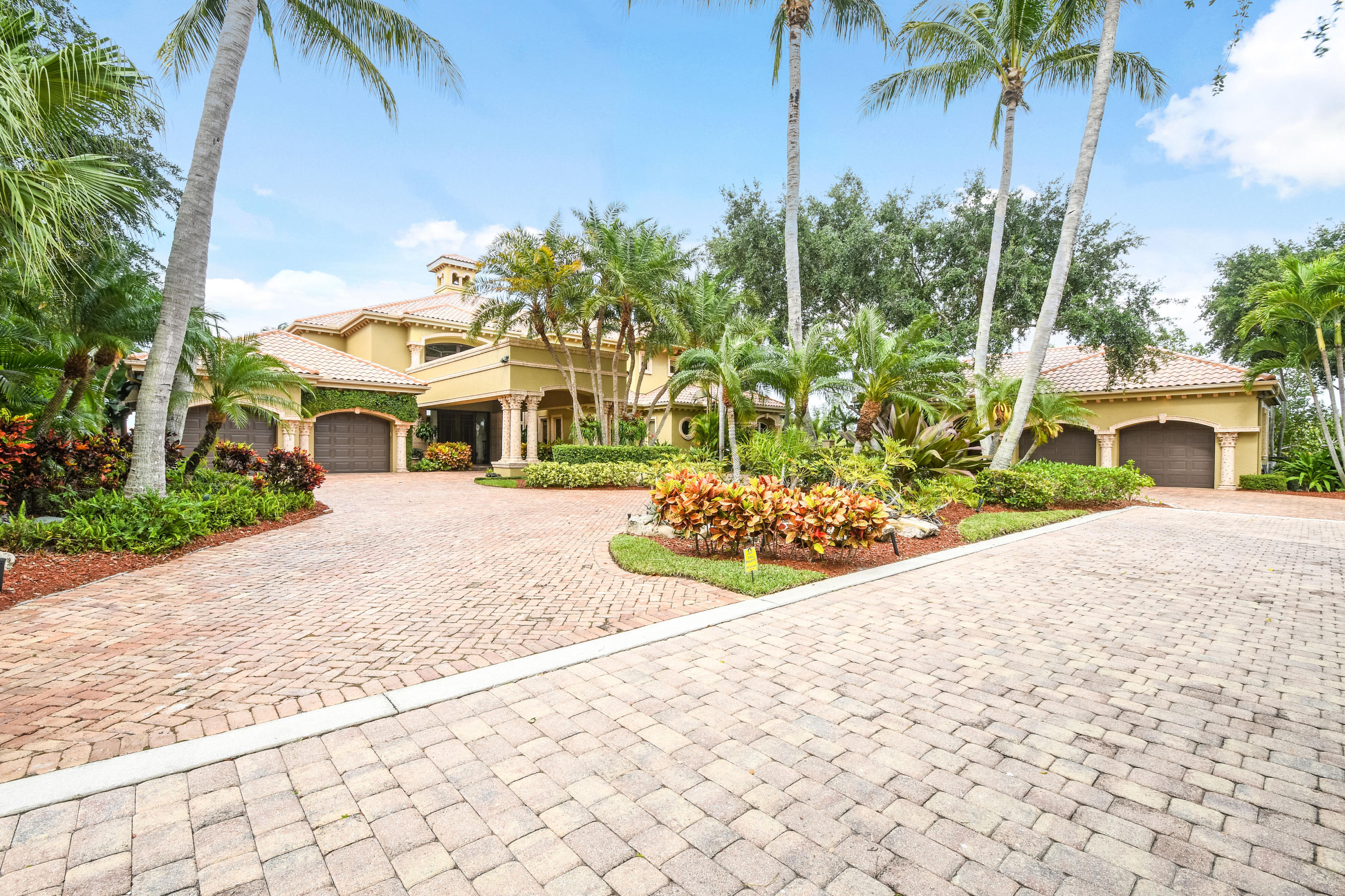 403 Old Jupiter Beach Road Jupiter, FL 33477 - Photo 3 of 27 403OldJupiterRoad(80)