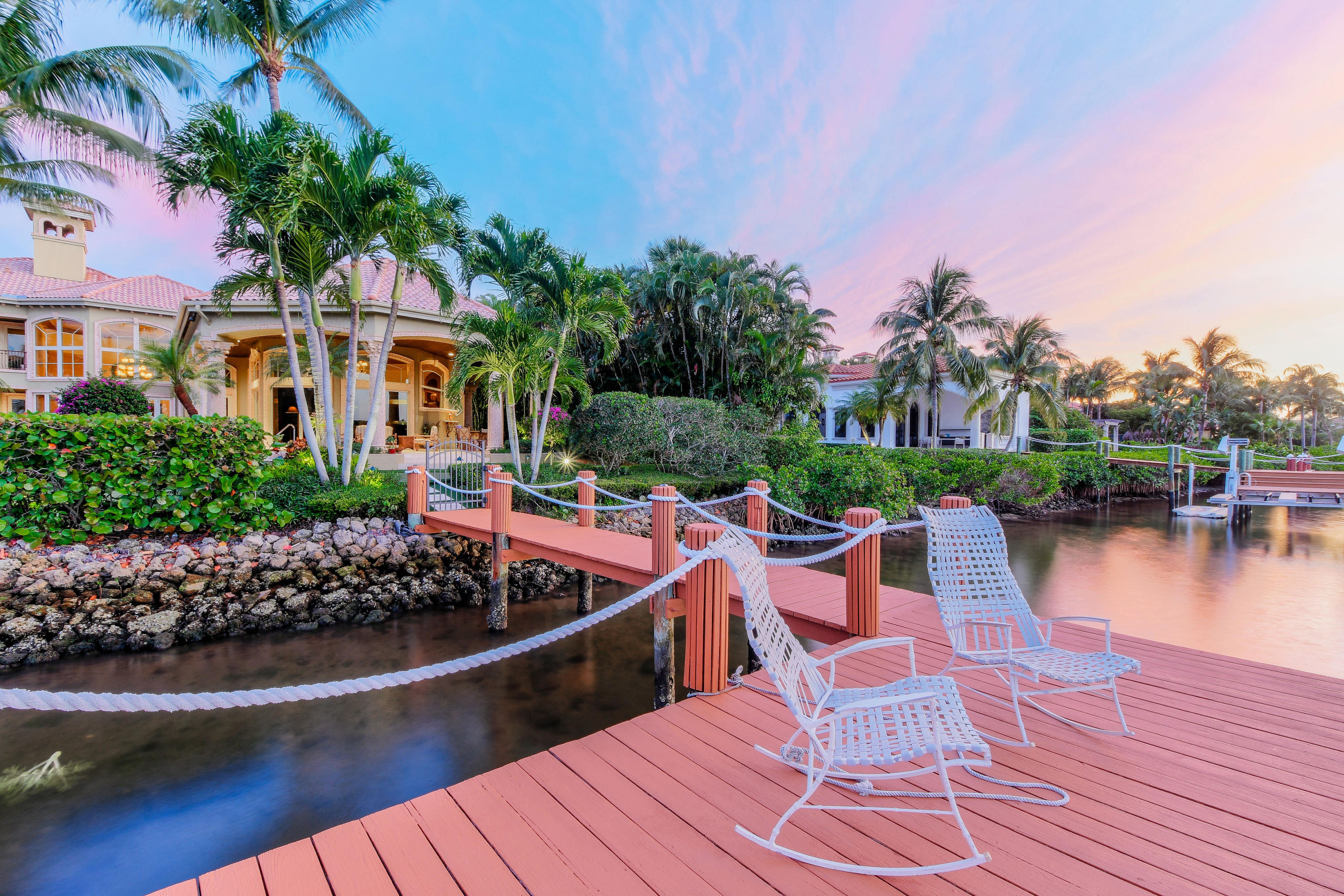 403 Old Jupiter Beach Road Jupiter, FL 33477 - Photo 4 of 27 403OldJupiterRoadTwilight(8)