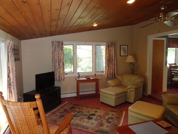 63 Newcomb Road Stoneham, MA 02180 - Photo 10 of 20 Gallery Image 10