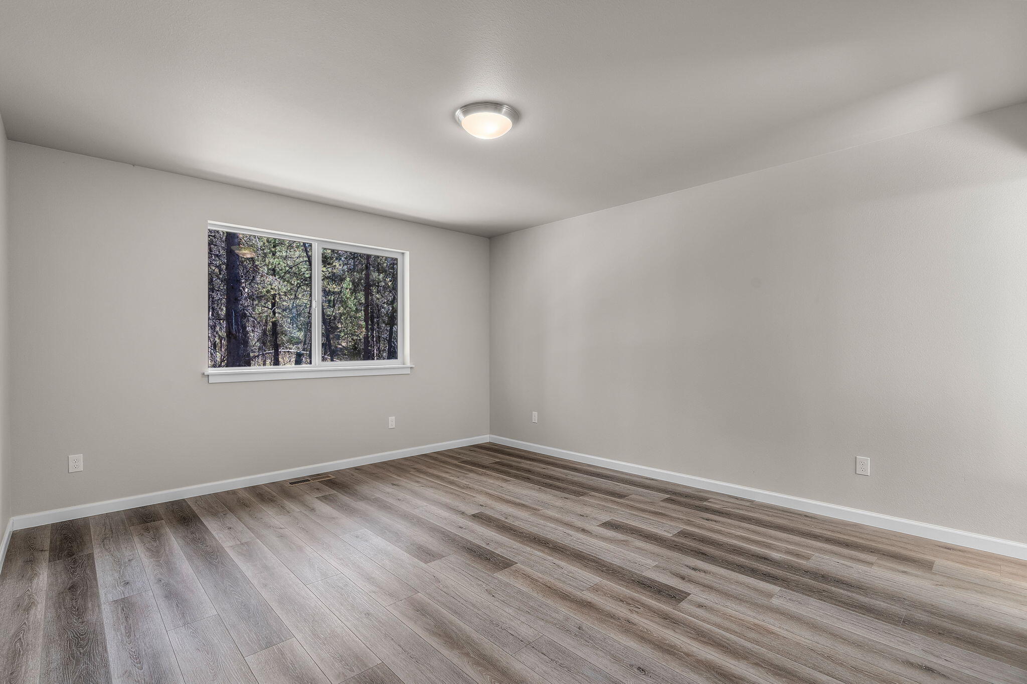 55792 Swan Road Bend, OR 97707 - Photo 23 of 35 2024_10_08_55792_swan_road-27