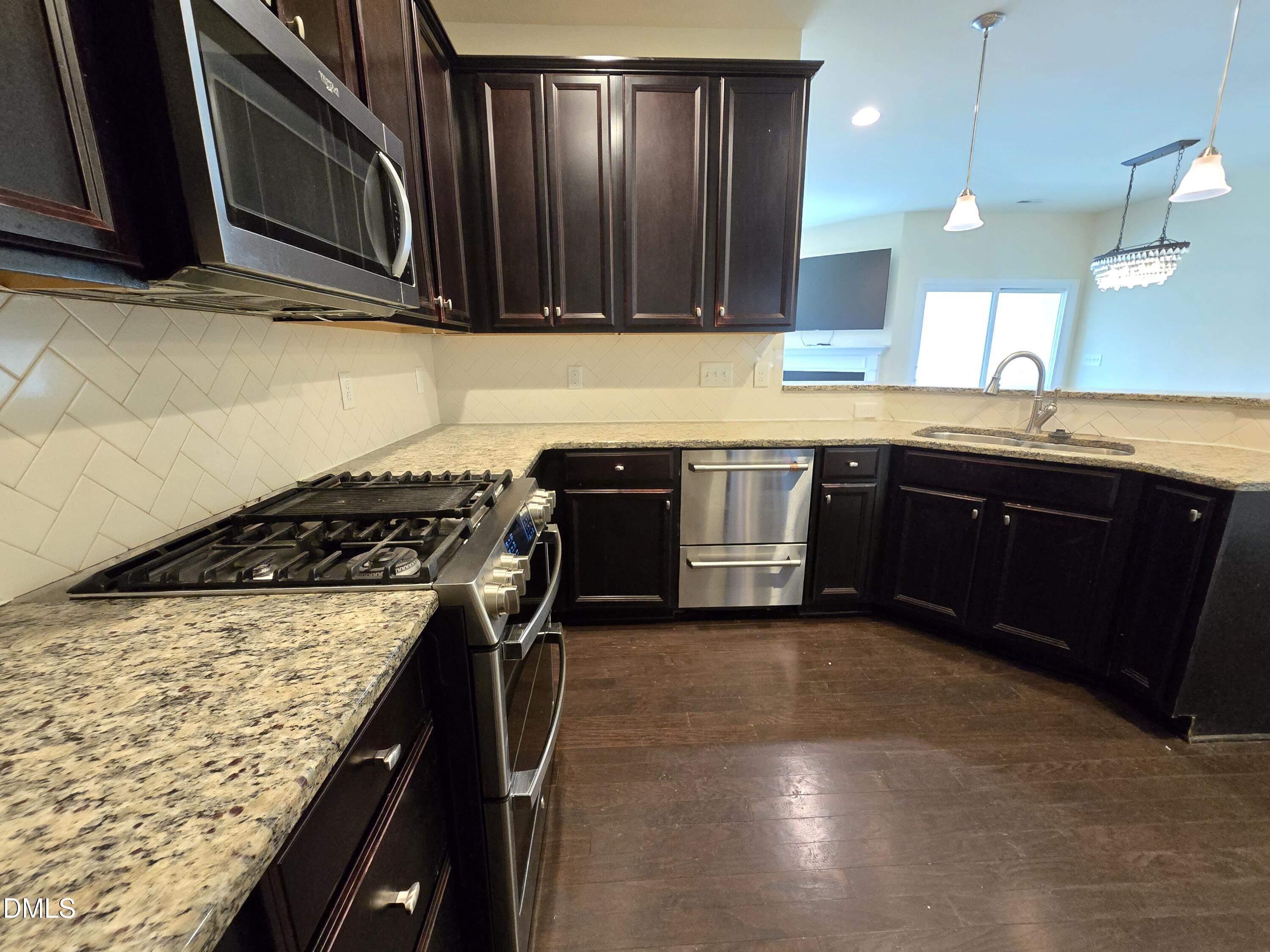 7209 Ladbrooke Street Raleigh, NC 27617 - Photo 14 of 16 1000047419