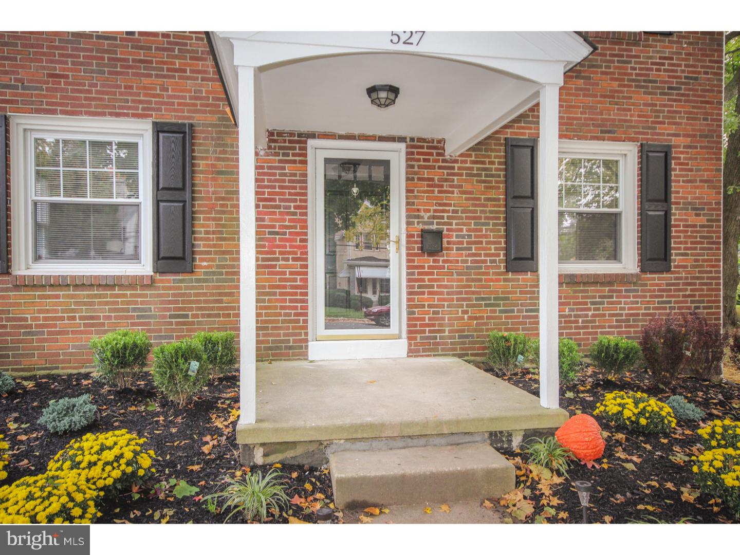 527 Lehann Circle Springfield, PA 19064 - Photo 2 of 25 Gallery Image 2