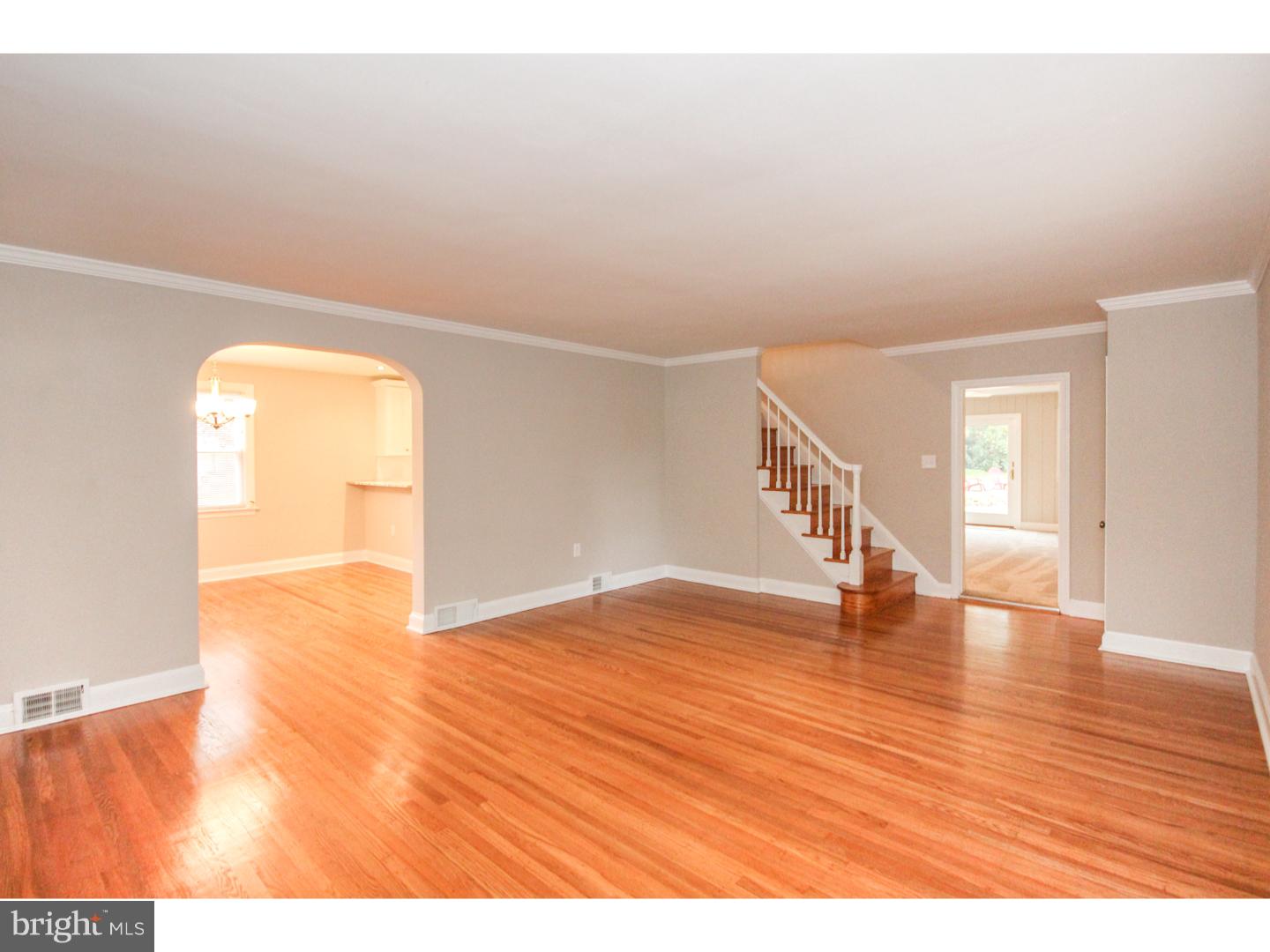 527 Lehann Circle Springfield, PA 19064 - Photo 3 of 25 Gallery Image 3