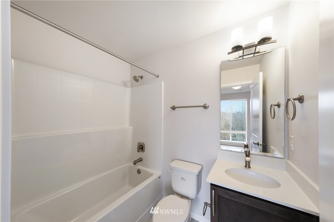 18912 110th Place Northeast, Unit 8 7 Bothell, WA 98011 - Photo 9 of 12 Gallery Image 9