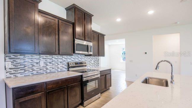 851 Hawthorne Berry Road Lakeland, FL 33810 - Photo 14 of 20